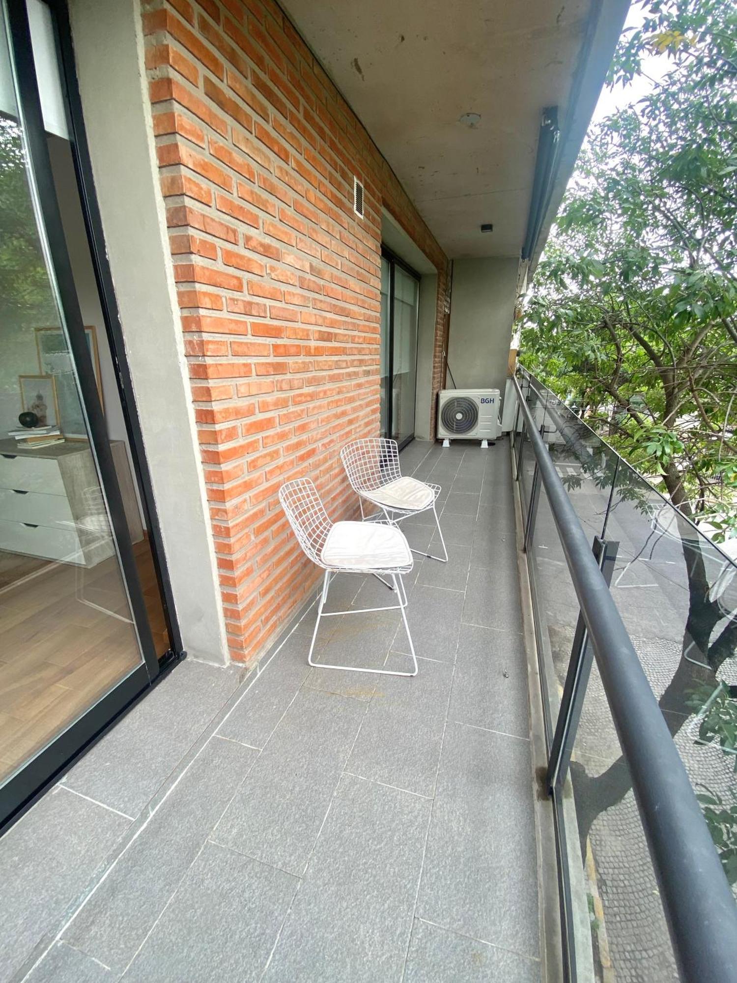 Depto Genova, Zona Norte, Cochera Con Reserva Previa Rosario
