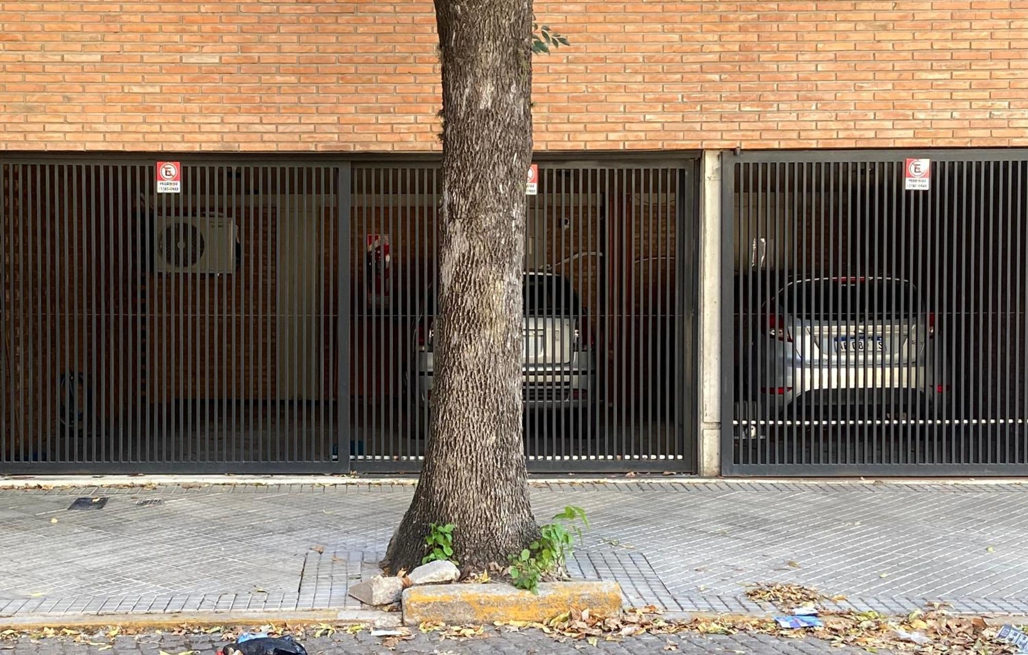 Depto Genova, Zona Norte, Cochera Con Reserva Previa * Rosario